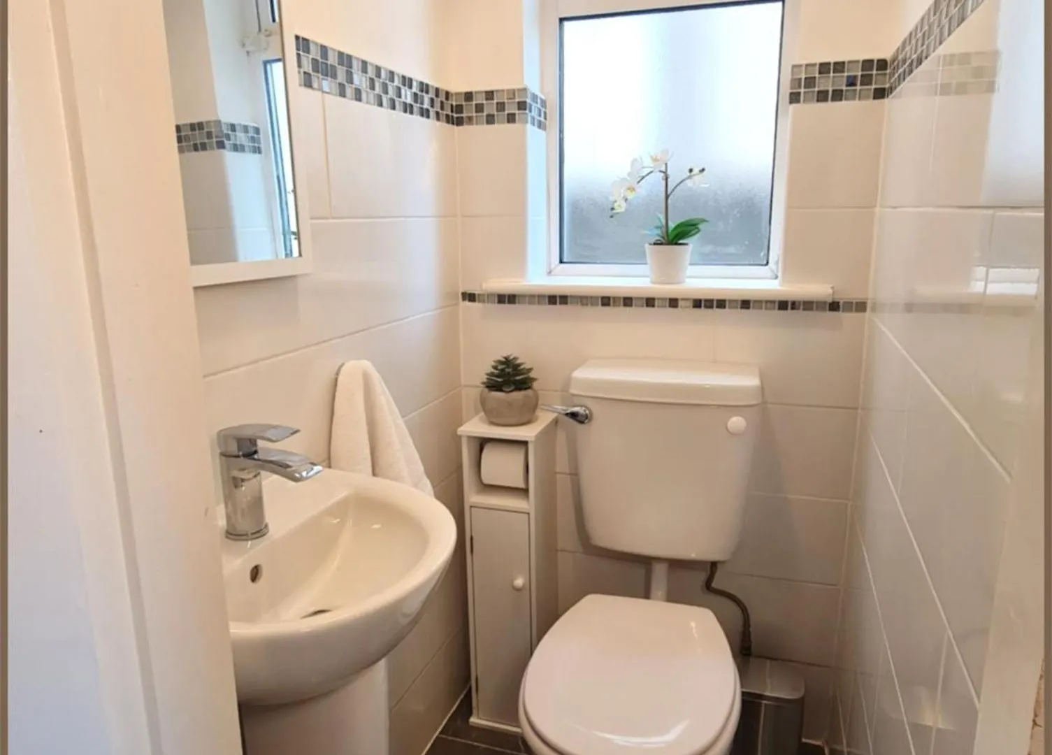 Double & Single Room Options In Quiet, Relaxing Home In Frankfield Cork